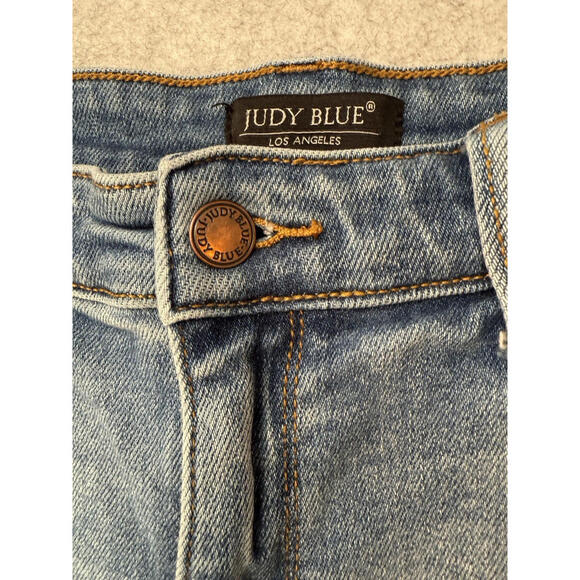 Judy Blue Jeans Size 9/29 Light Wash Distressed Boyfriend Fit - Picture 6 of 8